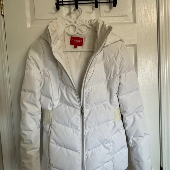 Guess White Puffer Jacket - Picture 2 of 5